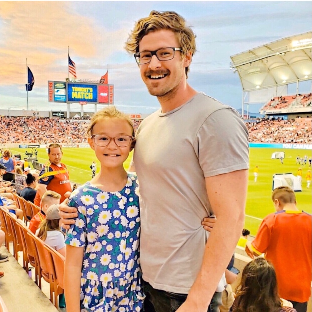 Meet your Poshers, Tyler and Riley - Picture 2 of 2